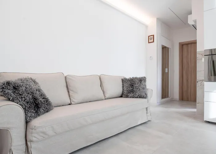 Al Melograno * Aquilinia